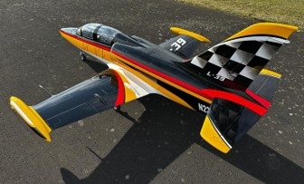 AeroJet L-39 Albatross 1/5, Farbschema 08 YELLOW/ BLACK / RED