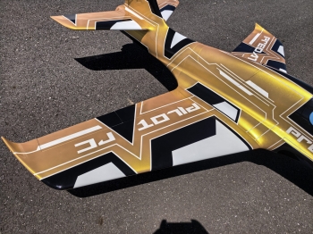 Pilot-RC Predator V2 2.2m (90'') Farbschema: 28 inkl. E-Fahrwerk ink. Vektor-Steuerung