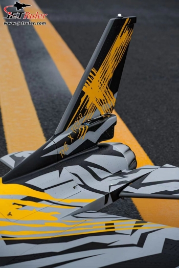 JetRuler F-16 Fighting Falcon 1,8 m – Maßstab 1:8