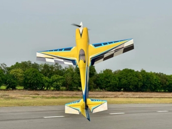 Pilot-RC Edge 540 V3 – 103″ (2.63m) Farbschema 02