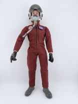 Jetpilotenpuppe Maßstab 1:6 – Detailgetreue Cockpitfigur in dunkelrot