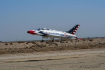 JETLEGEND F-100F PNP Version, Farbschema: Thunderbird (Pneumatisches Fahrwerk mit Central-Controller)