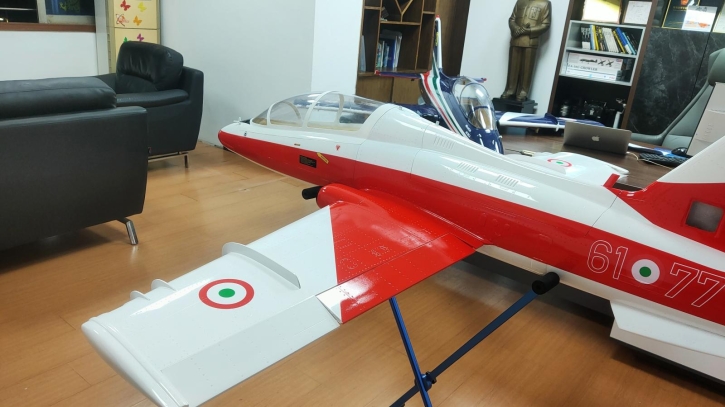 GLOBAL AeroJet MB339 Composite PNP Farbe: ROT