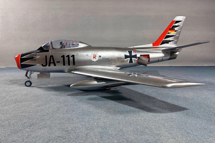 AeroJet F-86 1/6.5 ARF PRO Version, Farbschema 11: Luftwaffe JA-111 (Chrome)